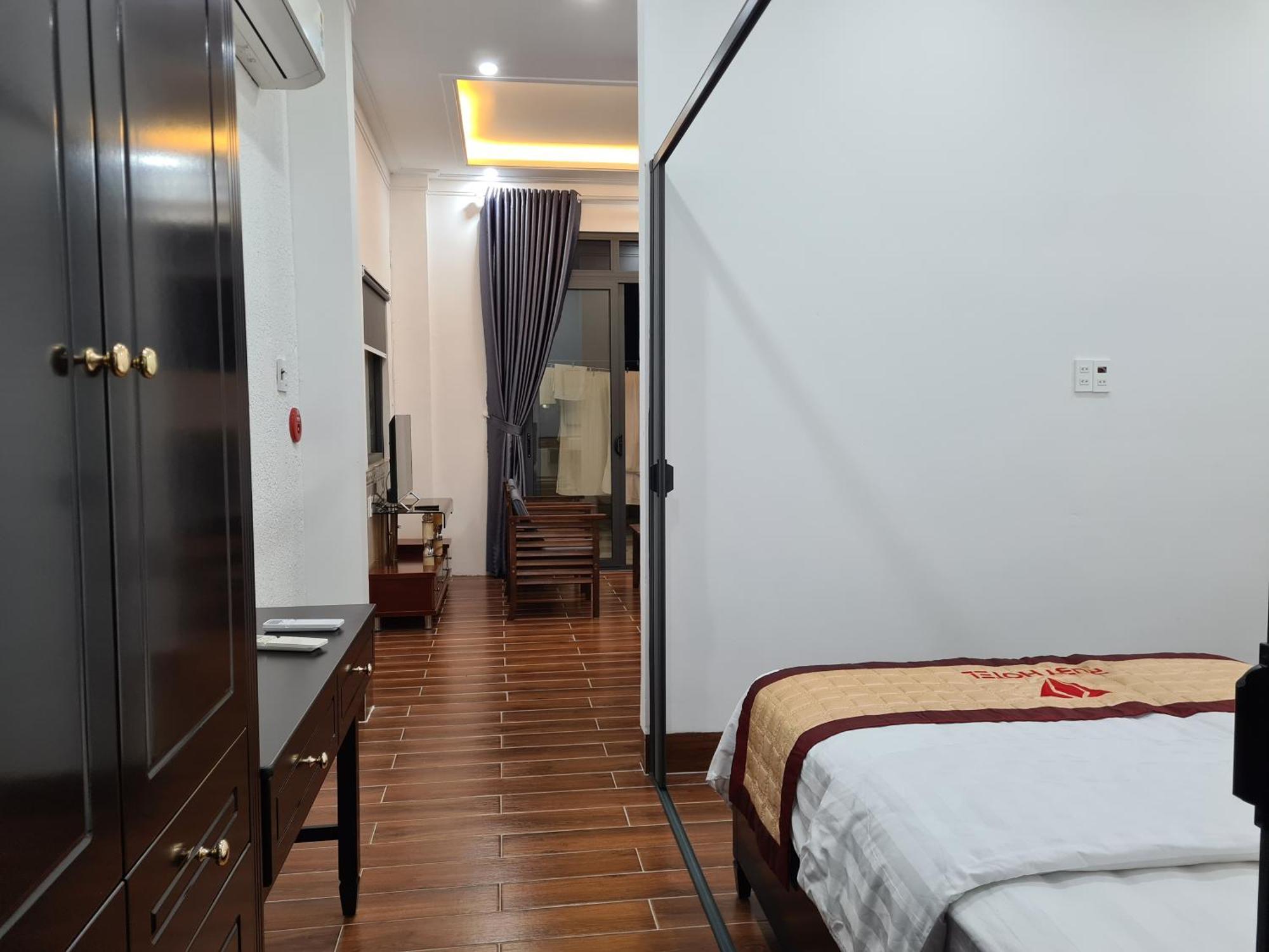 Ruby Hotel Vĩnh Long Kültér fotó